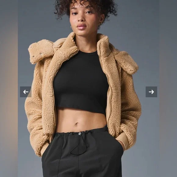 NWOT ALO FOXY SHERPA JACKET CAMEL SIZE SMALL SOLD OUT! - Picture 2 of 12